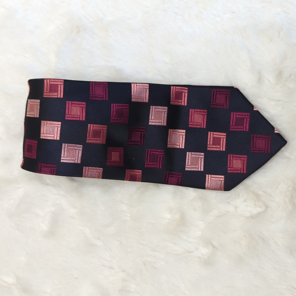 BCBG Attitude Multi‎ Colored Burgundy & Pink Squares Men's Tie